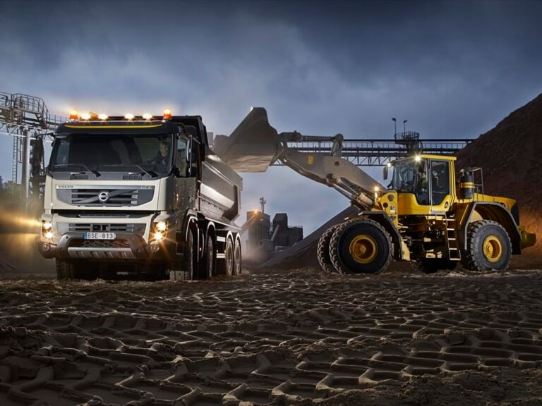 new-volvo-fmx-truck-details-and-photos-released-19392_1